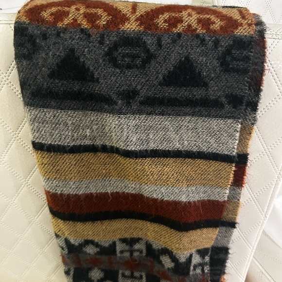 FENDI wool scarf - Picture 3 of 7